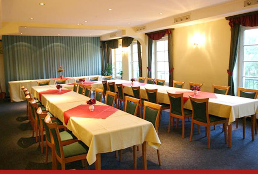 Hotel & Restaurant "Zur Linde" Spergau Εξωτερικό φωτογραφία