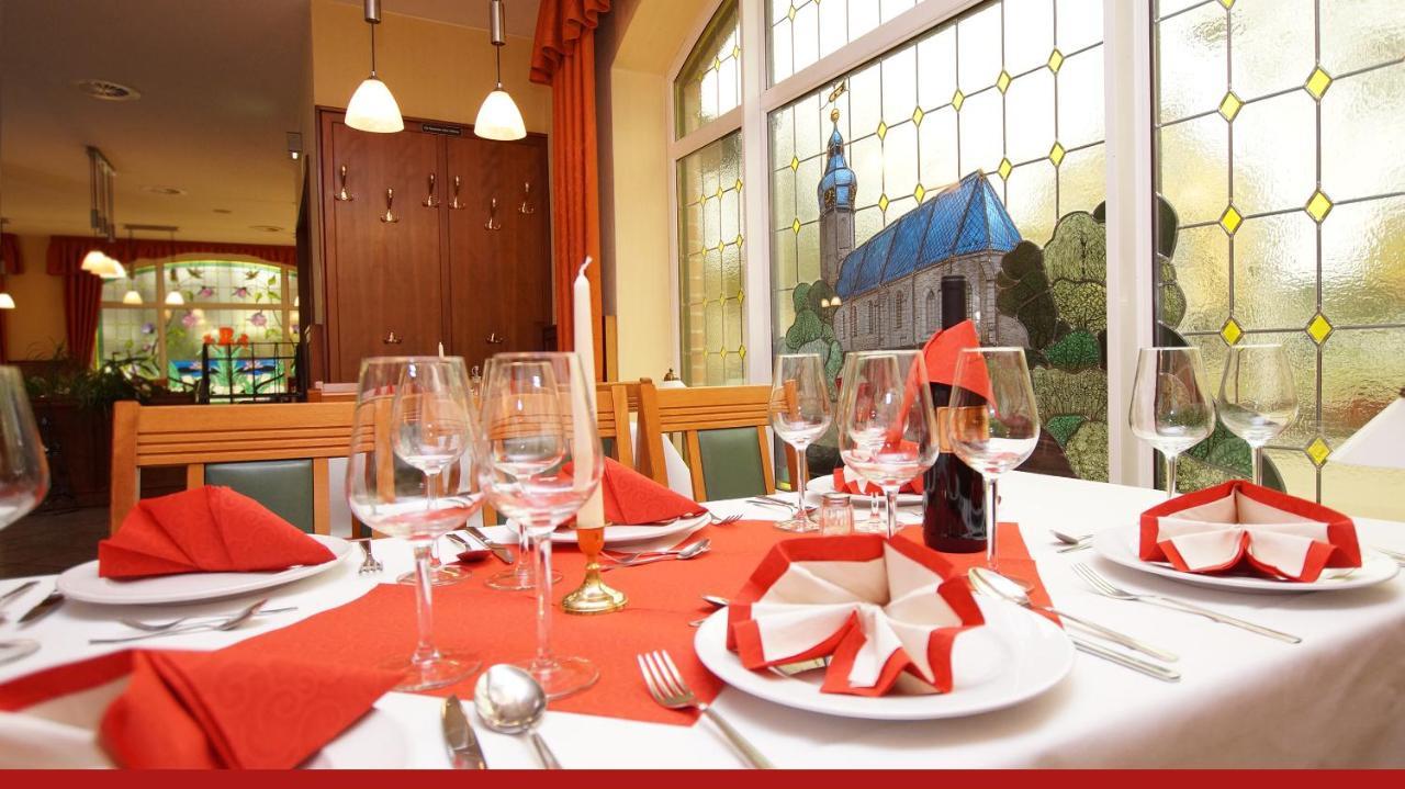 Hotel & Restaurant "Zur Linde" Spergau Εξωτερικό φωτογραφία