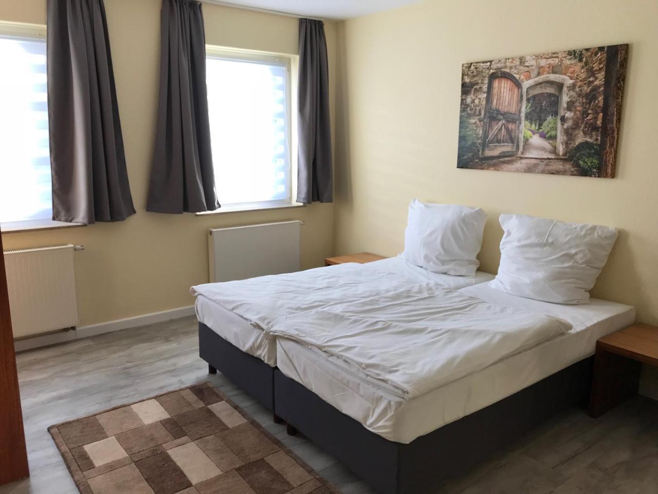Hotel & Restaurant "Zur Linde" Spergau Εξωτερικό φωτογραφία